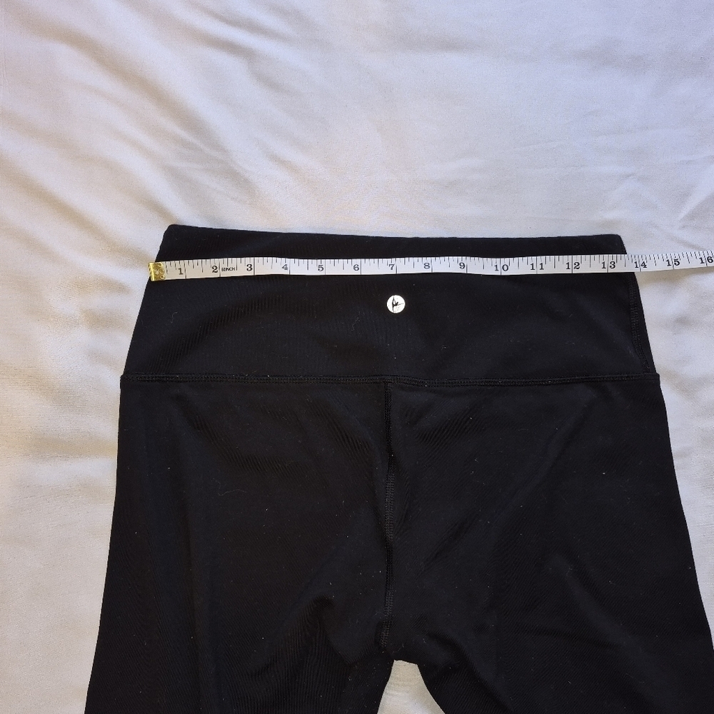 Danskin Black Capri Leggings Size Medium - Picture 3 of 7